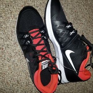 Brand new men's Size 9 Nike Training Shoes